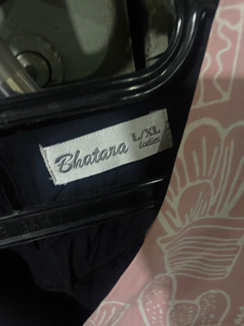 Batik Bhatara (Kategori: Jumpsuits) berada di Jakarta Selatan. Dikirim oleh cclucyy (ID iklan 1448649076, Gambar 3). Deskripsi: Good condition .