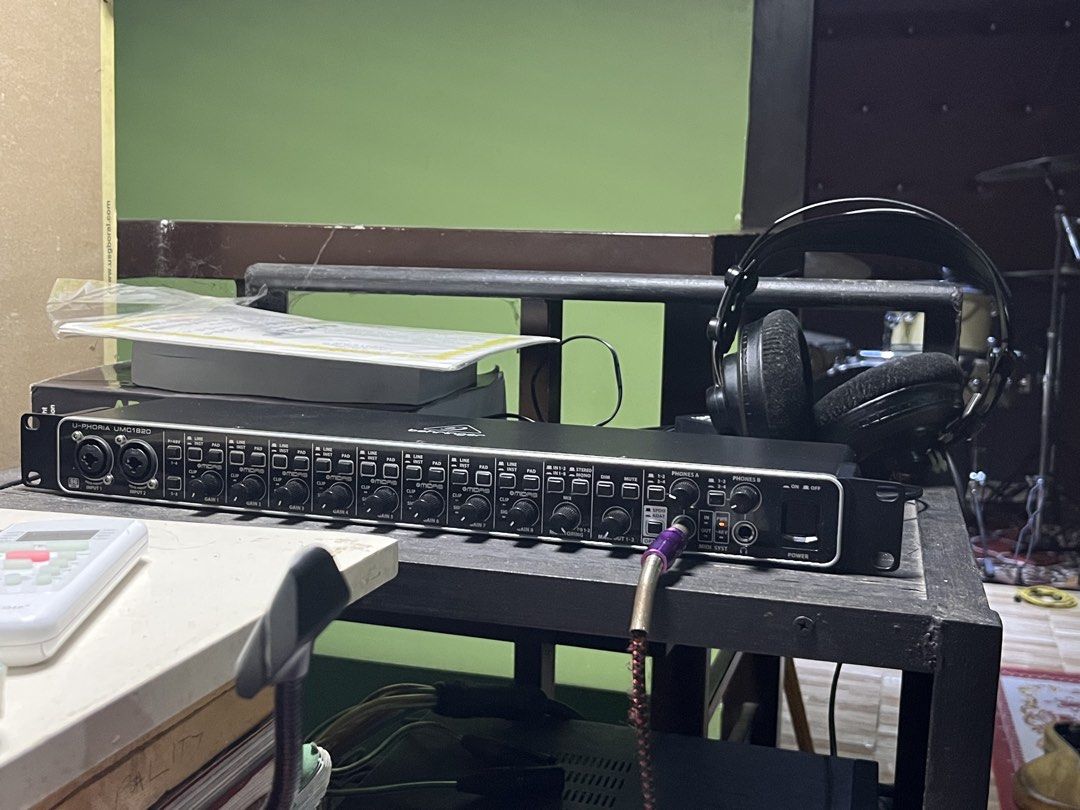 Behringer UMC 1820 (Category: Other Audio Equipment) located in Rosales. Submitted by jaeokk (Listing ID 1448678342, Image 3). Description: Tinesting lang with box can do CoP .