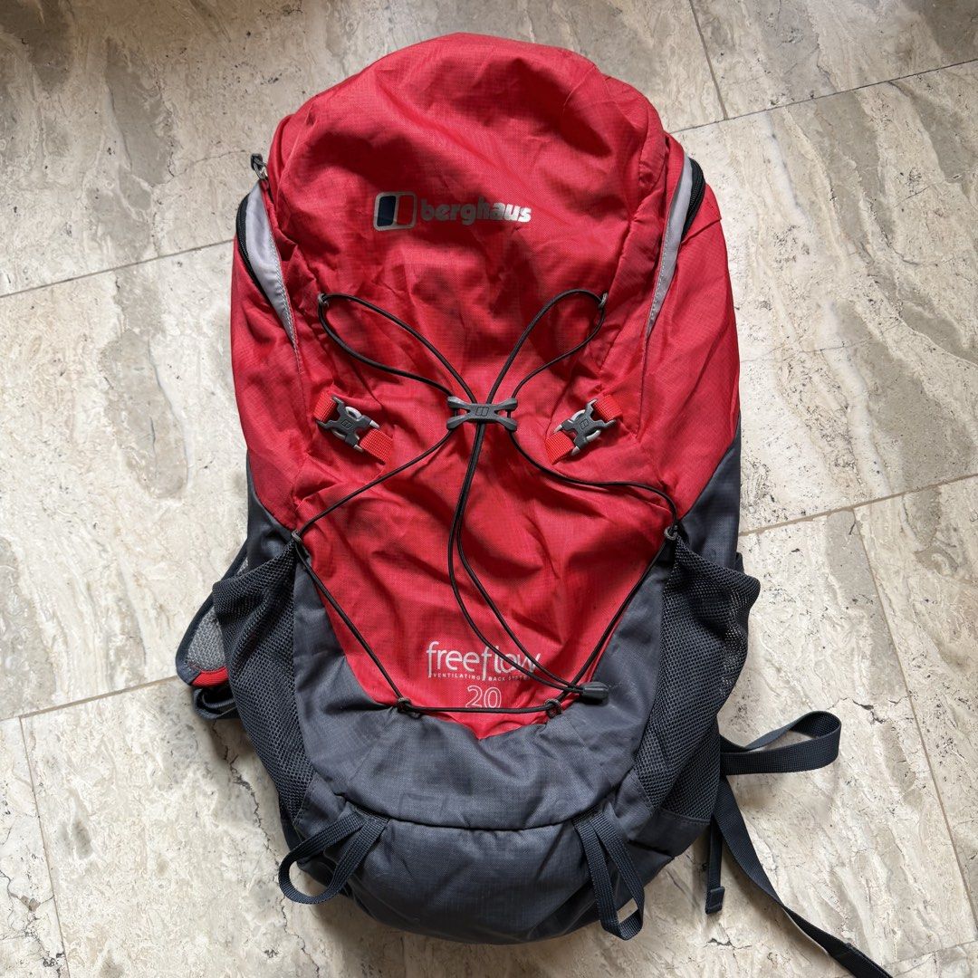 Berghaus freeflow 20 (Category: Backpacks) located in Cavite. Submitted by epiboie (Listing ID 1448665811, Image 1). Description: Berghaus freeflow 20 20L capacity Roughly H 45 cm x L 28 cm x D 23 cm. Verygood condition Issue: small scratch and faded yung rain cover.