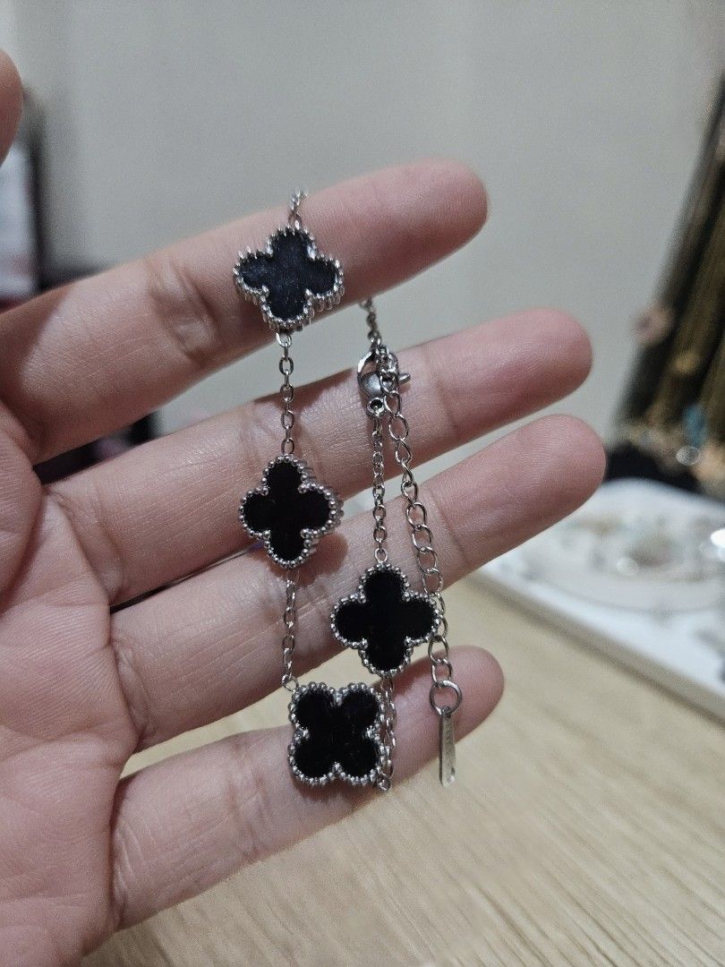 Black Agate Stone Flower Jewel Set (Category: Necklaces) located in Cainta. Submitted by Kahi0410 (Listing ID 1448518395, Image 3). Description: Natural Stone S. Steel 17 inch needle chain Adjustable ring Hypoallergenic Safe for acidic, sensitive skin.