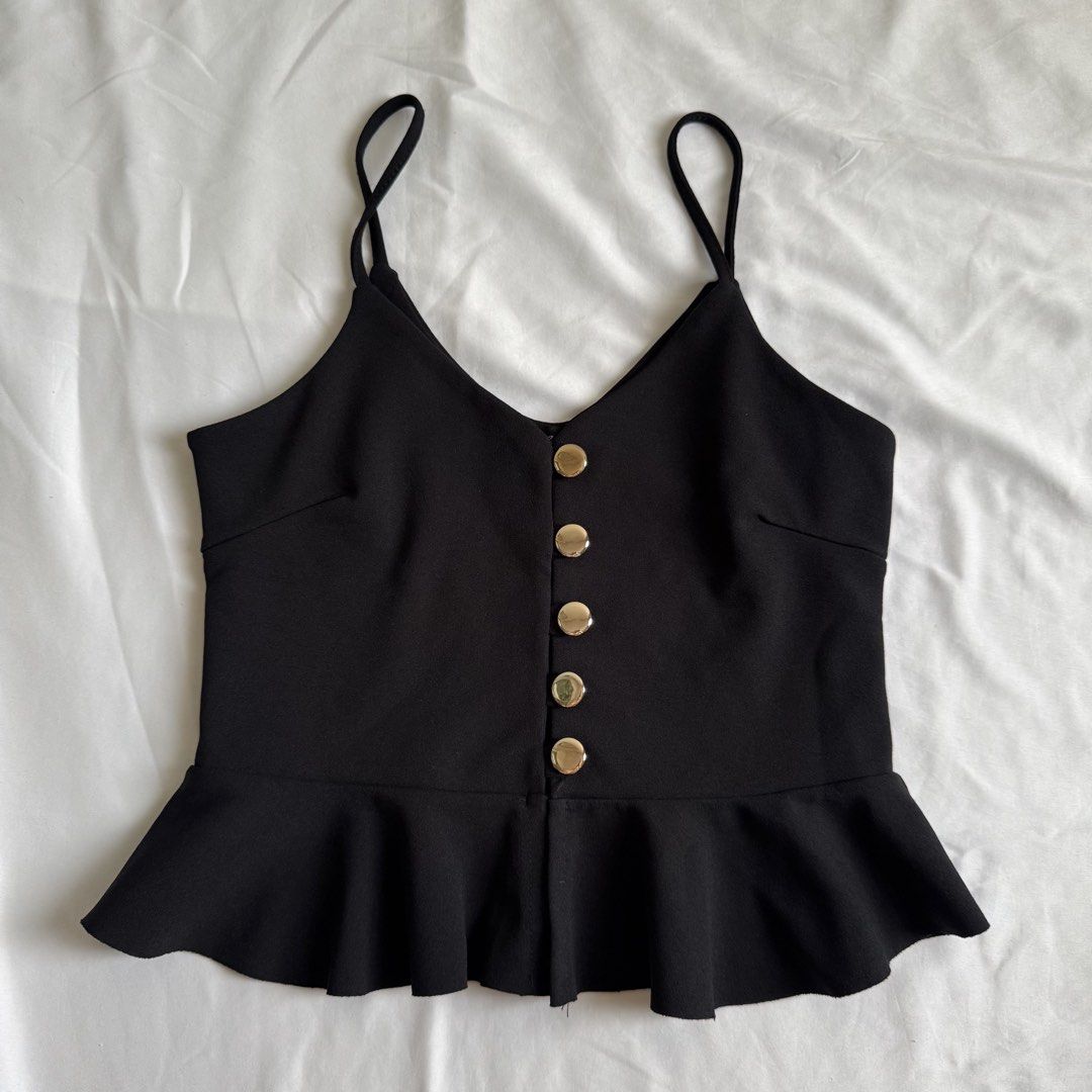 Black Peplum Button Cami Top (Category: Sleeveless) located in Santa Rosa. Submitted by ceyllective (Listing ID 1448586342, Image 1). Description: .