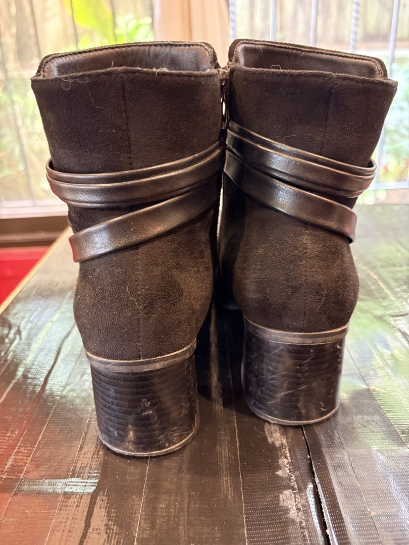 Black Suede Ankle Boots with Block Heel (Category: Boots) located in Quezon City. Submitted by ciaradr (Listing ID 1448526934, Image 3). Description: Gibi Black Ankle Boots – Size EU 39 (Women’s) Selling my authentic GIBI ankle boots 🥾 • Size: EU 39 • Used since 2024 • Classic black faux suede with smooth faux leather strap details • Good condition (with normal signs of use, minor cosmetic scuffs on the heels) RFS: Need funds 💸 Price: ₱750 (neg