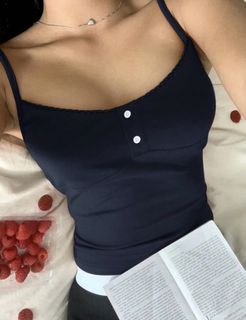 (Category: ) located in . Submitted by vampette (Listing ID 1448685179, Image 1). Description: .