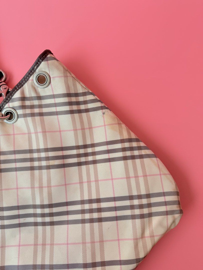 Burberry Nova Shoulder bag 💯 authentic (Category: Luxury Bags & Wallets) located in Manila. Submitted by _prettyquick (Listing ID 1448490514, Image 2). Description: preowned pls manage your expectations 100% authentic Follow us on instagram for more items @_prettyquick.
