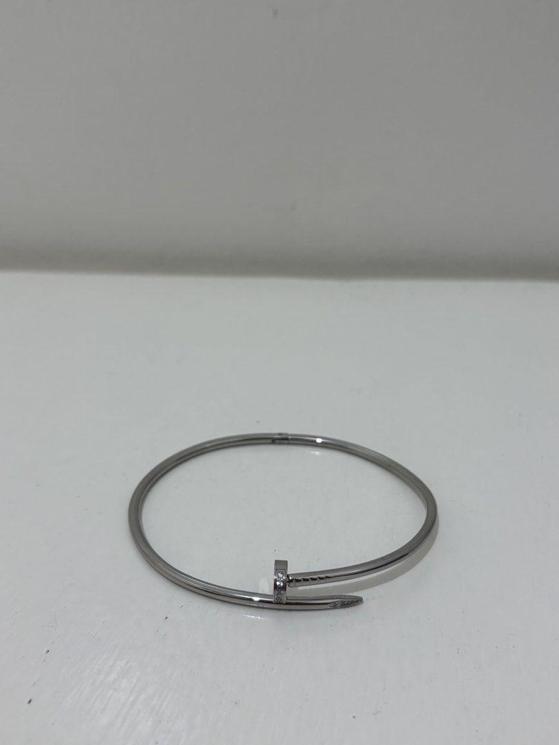 Cartier un clou bracelet 19CM (Category: Luxury Accessories) located in Dagupan City. Submitted by raregrail.co (Listing ID 1448622967, Image 1). Description: .