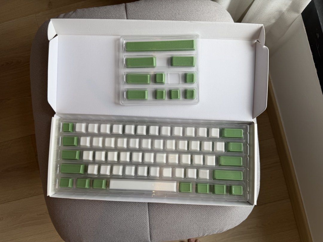 CERAKEY Green and White Ceramin Keycaps Set