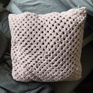 (Category: ) located in . Submitted by painaucrochet (Listing ID 1448572689, Image 1). Description: .