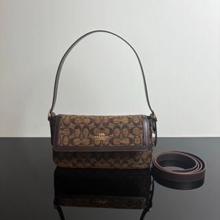 （分類：）位於 。 由 bellezza. 提交（商品編號 1448570045，圖片 1）。簡介： 。