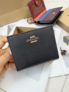 (Category: ) located in . Submitted by fancycollzstore (Listing ID 1448655023, Image 1). Description: .