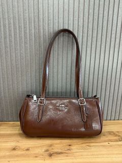 （分類：）位於 。 由 bellezza. 提交（商品編號 1448582540，圖片 1）。簡介： 。