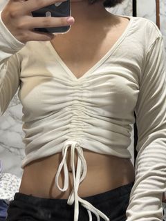 (Category: ) located in . Submitted by declut.noelle (Listing ID 1448694979, Image 1). Description: .