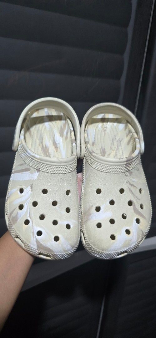 Crocs Clog Sandals Camo Pattern (Category: Slippers and slides) located in Manila. Submitted by muliph (Listing ID 1448615459, Image 1). Description: - Cool camouflage pattern - Easy slip-on and off design - Ideal for casual outings or lounging at home - Pre-loved and ready for a new owner.