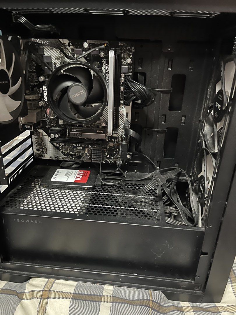 Custom Gaming PC - AMD Ryzen CPU504867479797125121