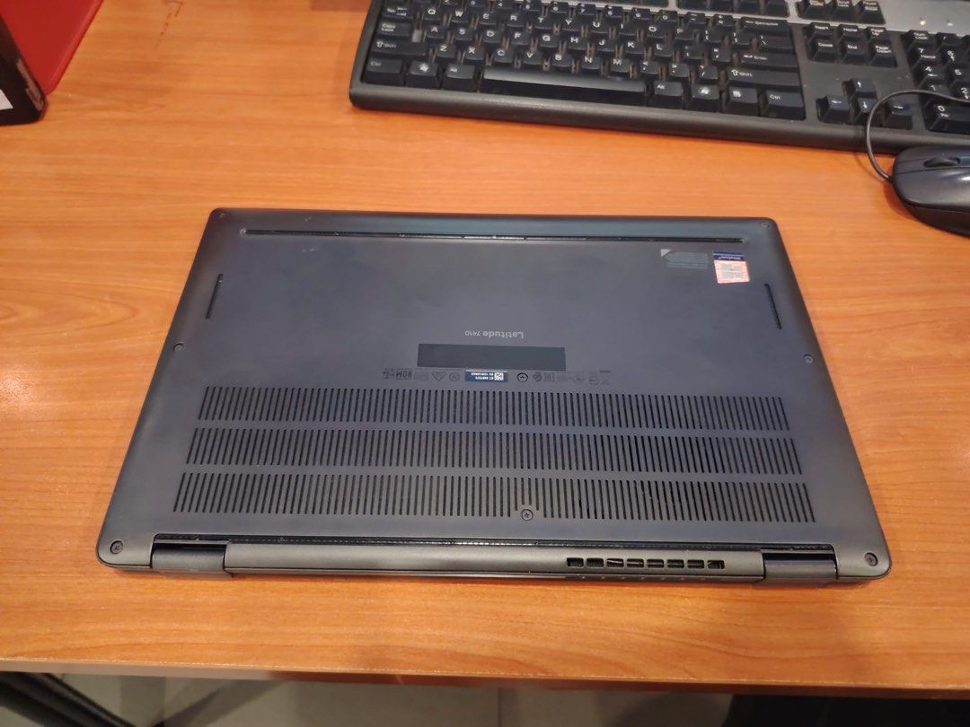 Dell latitude 7410. Core i5 10 th gen504410230185666564