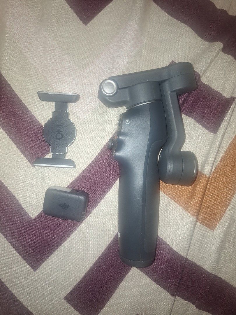DJI Osmo Mobile 7P Smartphone Gimbal Stabilizer (Category: Gimbals & Stabilizers ) located in Manila. Submitted by akashzoru (Listing ID 1448580511, Image 2). Description: - DJI Osmo Mobile 7P Gimbal - Works with smartphones - Achieve smooth and stable video footage - Includes: Gimbal, Phone Mount, Charging Cable - Ideal for vlogging and capturing steady shots anywhere rfs: Need cash RUSH RUSH RUSH.
