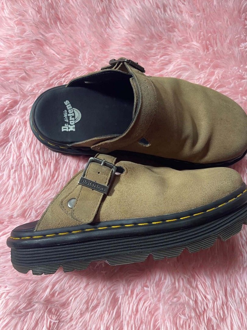 DR MARTENS ZEBZAG SUEDE MULE (Category: Casual Shoes) located in Zamboanga. Submitted by ems-a0e5 (Listing ID 1448516611, Image 3). Description: need wash.