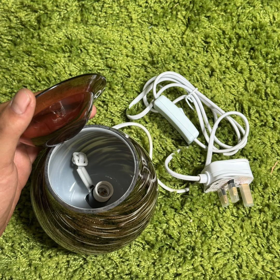 electric wax warmer (Category: Others) located in Kadok. Submitted by bundlekadok (Listing ID 1448632665, Image 2). Description: Used Preloved Bundle Singapore Lokasi Kadok Kota Bharu Sell with warranty item elektrik shj Postage Semenanjung ✅ Anything ws 0129052753.