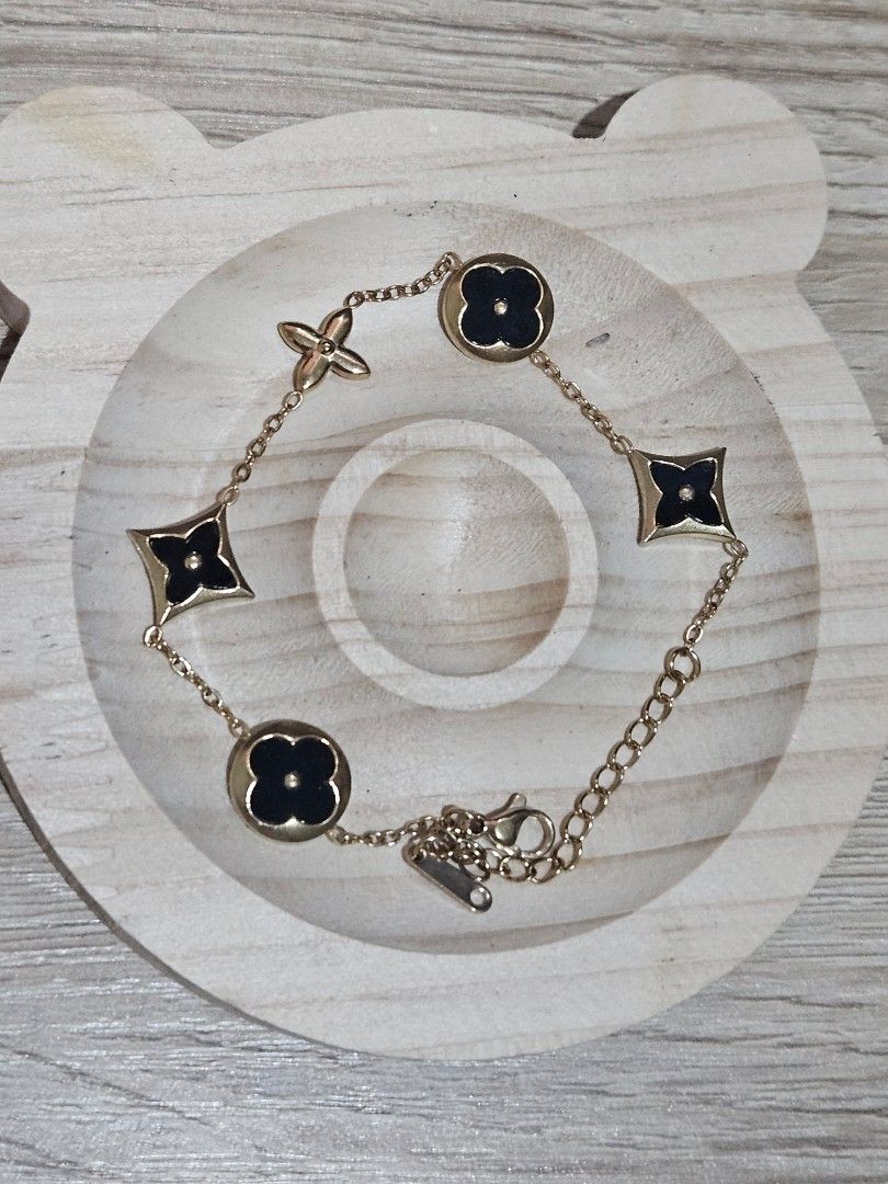 Elegant Adjustable S. Steel Bracelet (Category: Bracelets) located in Cainta. Submitted by Kahi0410 (Listing ID 1448519207, Image 1). Description: Elegant design Adjustable bracelet for any occassion Non fade non tarnish Hypoallergenic.