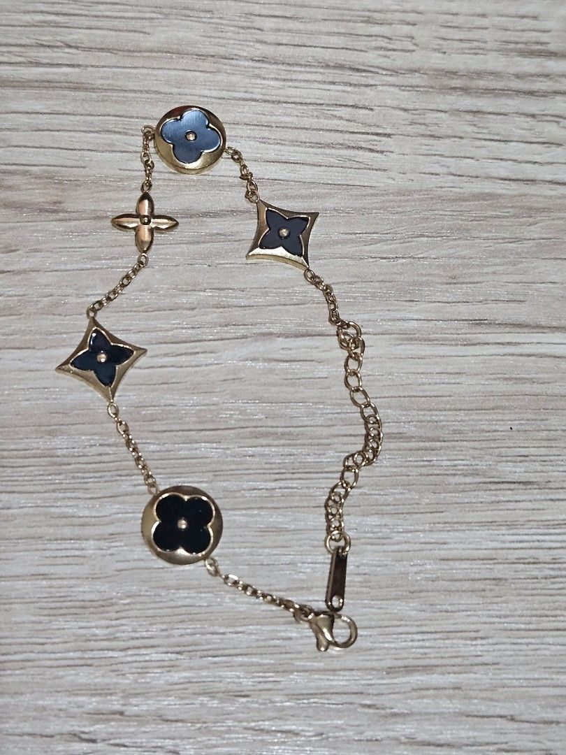 Elegant Adjustable S. Steel Bracelet (Category: Bracelets) located in Cainta. Submitted by Kahi0410 (Listing ID 1448519207, Image 2). Description: Elegant design Adjustable bracelet for any occassion Non fade non tarnish Hypoallergenic.