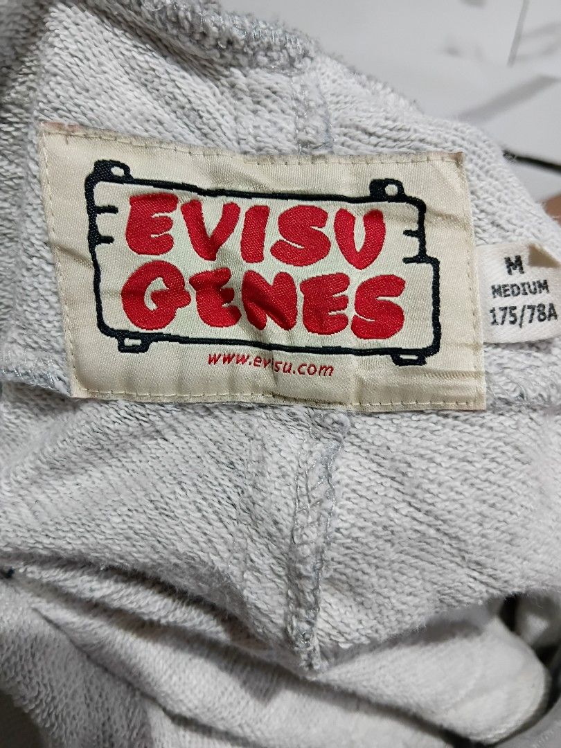 EVISU GENES GREY JOGGER PANTS W34 L40 (Category: Joggers) located in General Mariano Alvarez. Submitted by adonid (Listing ID 1448494015, Image 3). Description: ORIGINAL EVISU GENES GREY JOGGER PANTS GOOD CONDITION NORMAL SIGN OF USAGE ONLY W34 L40.