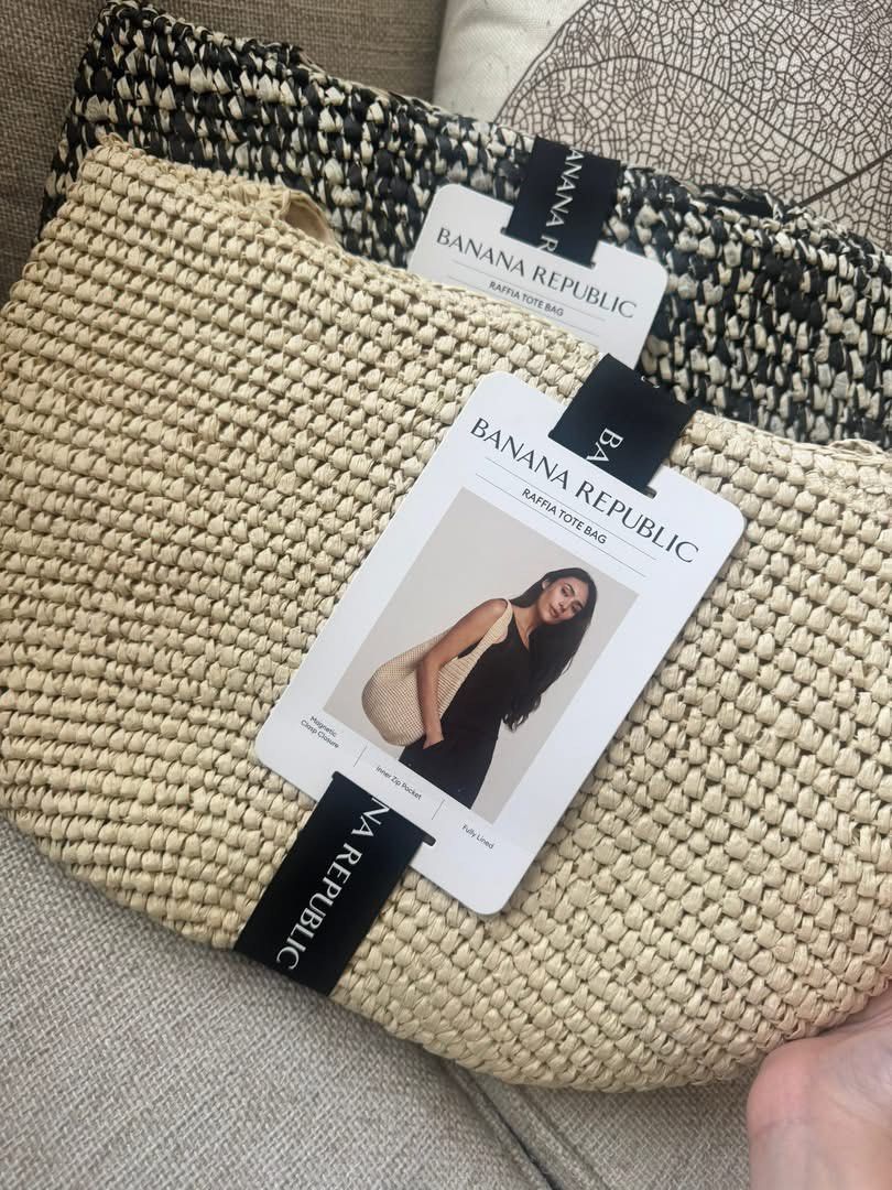 FOR PRE ORDER | Banana Republic Raffia Tote Bag (Category: Tote Bags) located in Paranaque City. Submitted by hellowooorld (Listing ID 1448691663, Image 2). Description: - Banana Republic Raffia Tote Bag - Magnetic snap closure for easy access - Interior zip pocket for secure storage - Fully lined for a polished finish - Ideal for everyday errands or a beach getaway - Comes with original tags attached 60% DP.