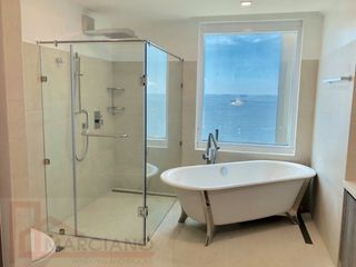 (Category: ) located in . Submitted by marciano.windoors (Listing ID 1448614438, Image 1). Description: .