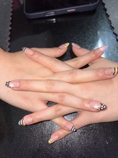 (Category: ) located in . Submitted by sassynails.ha (Listing ID 1448660209, Image 1). Description: .