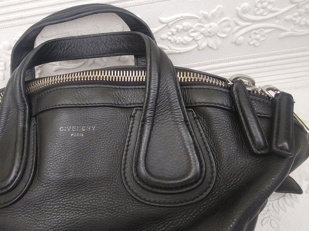 Givenchy Medium hand w/sling bag (Category: Luxury Bags & Wallets) located in Manila. Submitted by zenhorse.118548 (Listing ID 1448504097, Image 2). Description: .