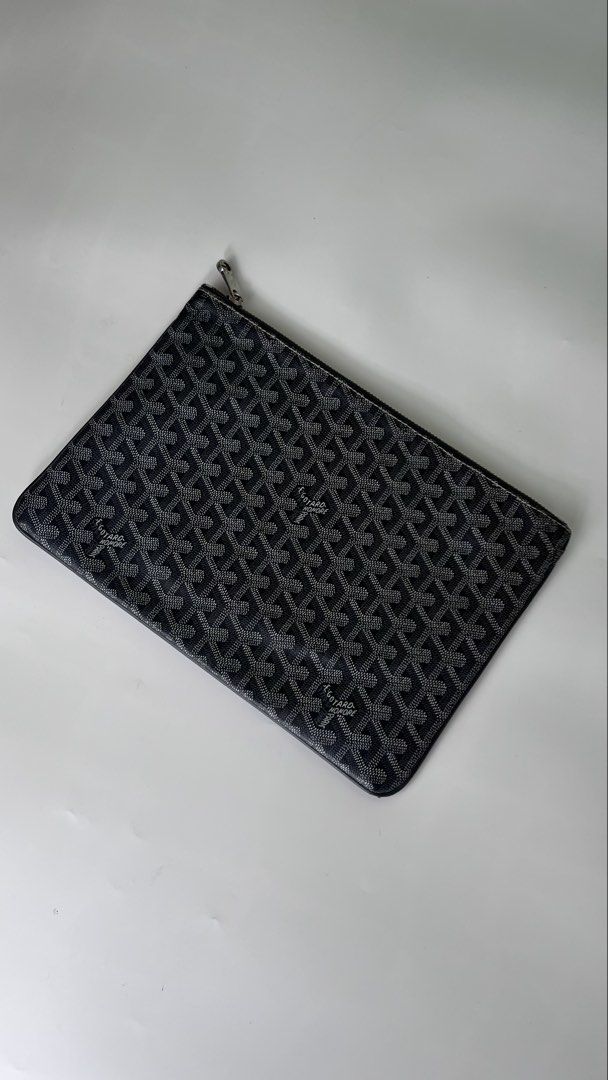 Goyard clutch (Category: Luxury Bags & Wallets) located in Iloilo. Submitted by ukayhunter.ilo (Listing ID 1448504943, Image 2). Description: Goyard senat clutch Coded Noflaws Like new.