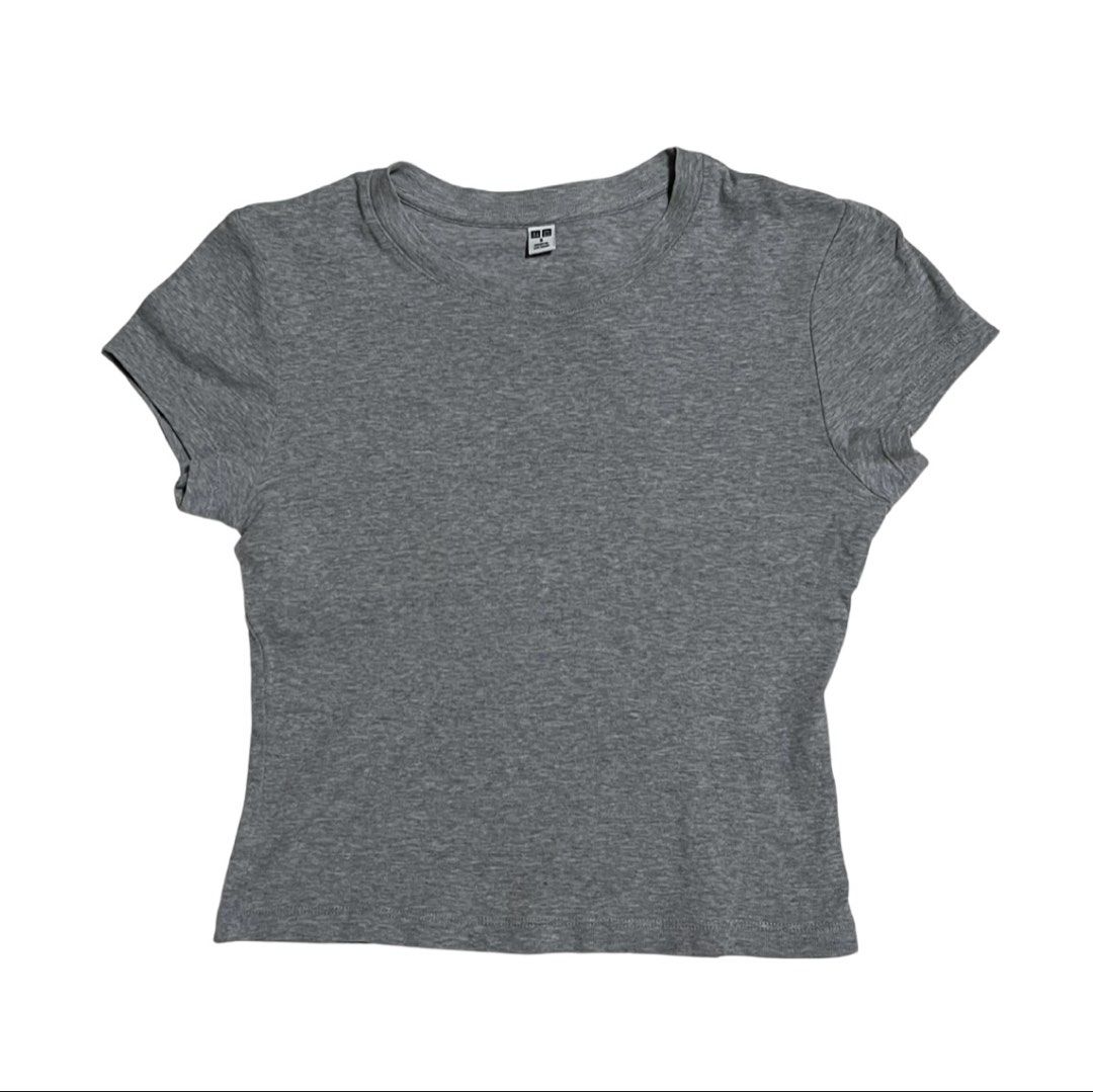 Gray Uniqlo Crop Top (Category: Others Tops) located in Iriga City. Submitted by _prelovedbymaris (Listing ID 1448460625, Image 1). Description: - Brand: Uniqlo - Type: Crop Top - Color: Gray - Size: S - Condition: Well-used - Origin: Made in Vietnam.