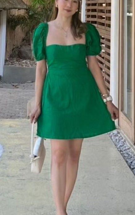 Green Puff Sleeve Dress (Category: Dresses) located in Manila. Submitted by lalayie (Listing ID 1442329325, Image 1). Description: Used only once - linen ! - puff sleeves can also be off shoulder.