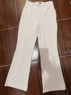 (Category: ) located in . Submitted by shop.lovelycloset (Listing ID 1448528067, Image 1). Description: .
