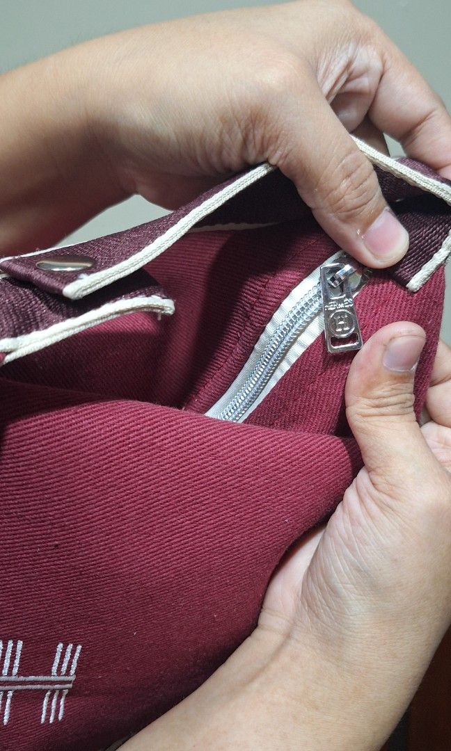 Hermes sling bag (Category: Luxury Bags & Wallets) located in Quezon City. Submitted by little.tinderella (Listing ID 1448519061, Image 3). Description: Hermes sling bag GWP po yata ito. NGA please self authenticate po. Happy shopping!.