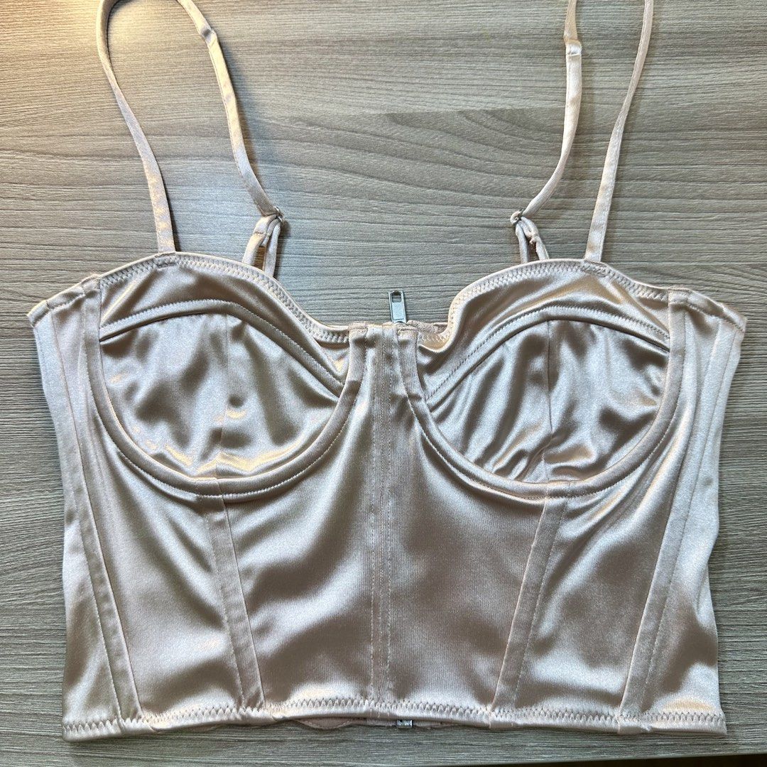 H&M Champagne Pink Zip Corset & Bustier (Category: Others Tops) located in Cainta. Submitted by yayitsianm (Listing ID 1448672843, Image 1). Description: it's in perfect condition i haven'y really used this super pretty too! .
