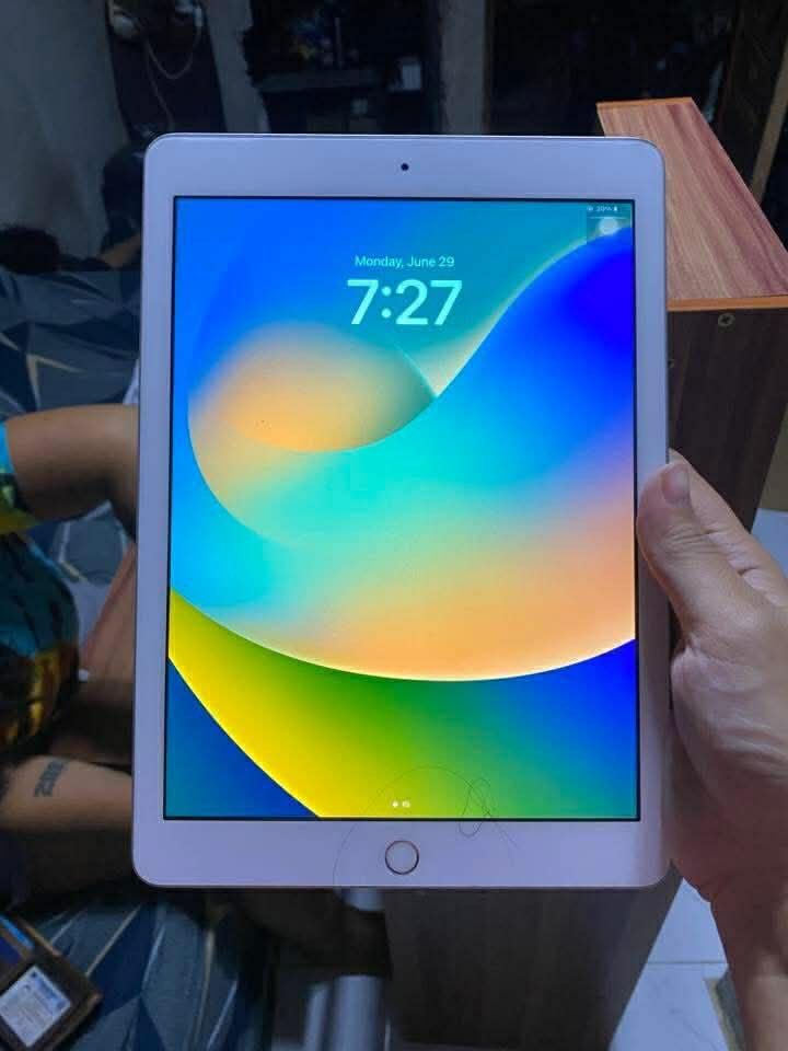 iPad 5th Gen (Category: iPad) located in Manila. Submitted by phoebie.collection (Listing ID 1448495452, Image 2). Description: ‼️ PLEASE READ ‼️ — * 32GB | IOS 16 NA — * WIFI USE ONLY ✅ SAFE TO RESET ✅ FP WORKING ✅ NO ISSUE ✅ OVERALL GOOD 📍 NORTH CALOOCAN.