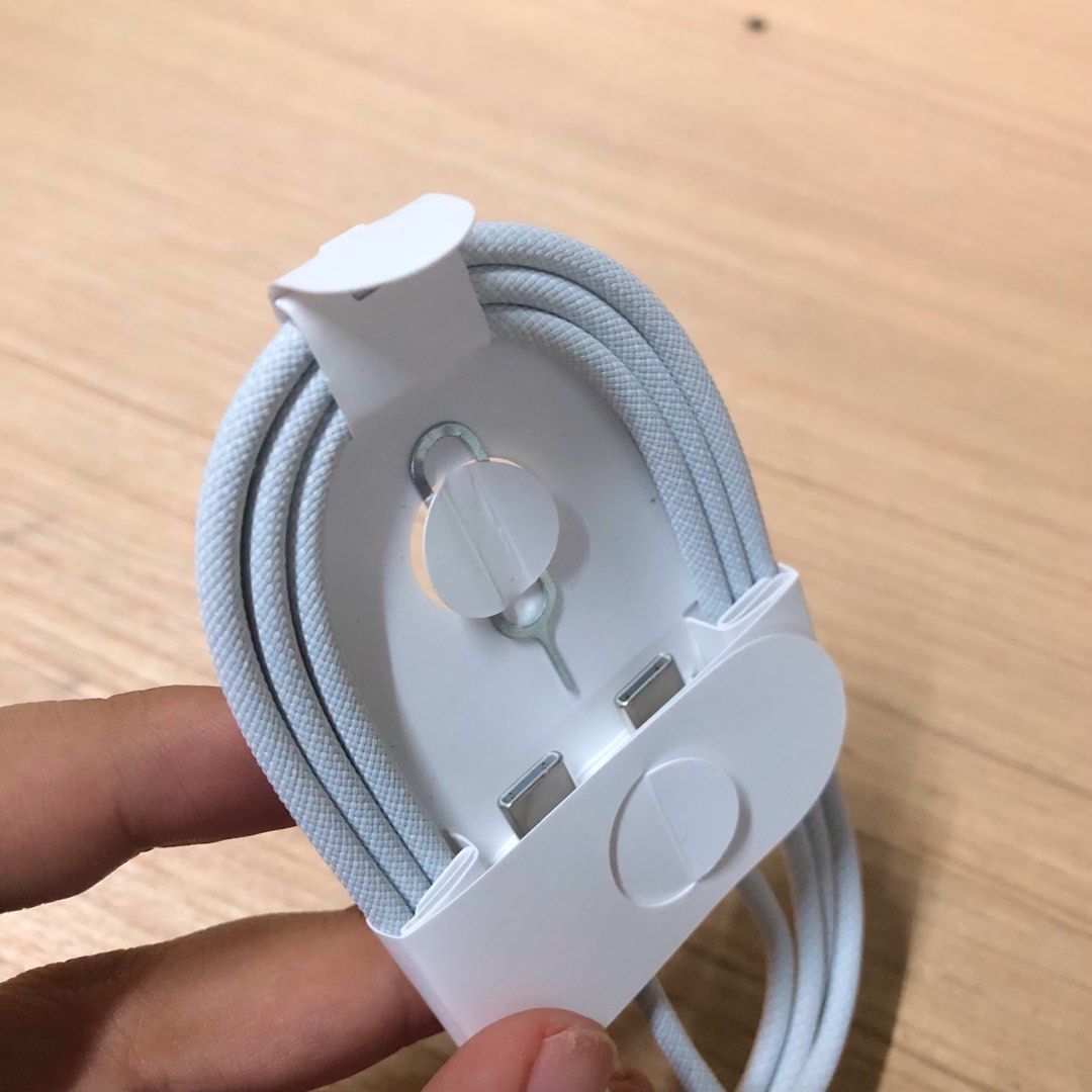 IPAD / IPHONE / ANDROID / LAPTOP CORD FOR 15 TO 17 SERIES (Category: Chargers & Cables) located in Manila. Submitted by mae0103 (Listing ID 1448573783, Image 2). Description: IPAD / IPHONE / ANDROID / LAPTOP CORD FOR 15 TO 17 SERIES ( TYPE- C TO TYPE-C ) USB - C 60 WATTS CABLE 1M AUTHENTIC 100% BRANDNEW WITH COMPATIBLE DEVICES IPAD / IOS OPEN VIA LALAMOVE / MEET UP / JNT 📍: POBLACION MUNTINLUPA CITY.
