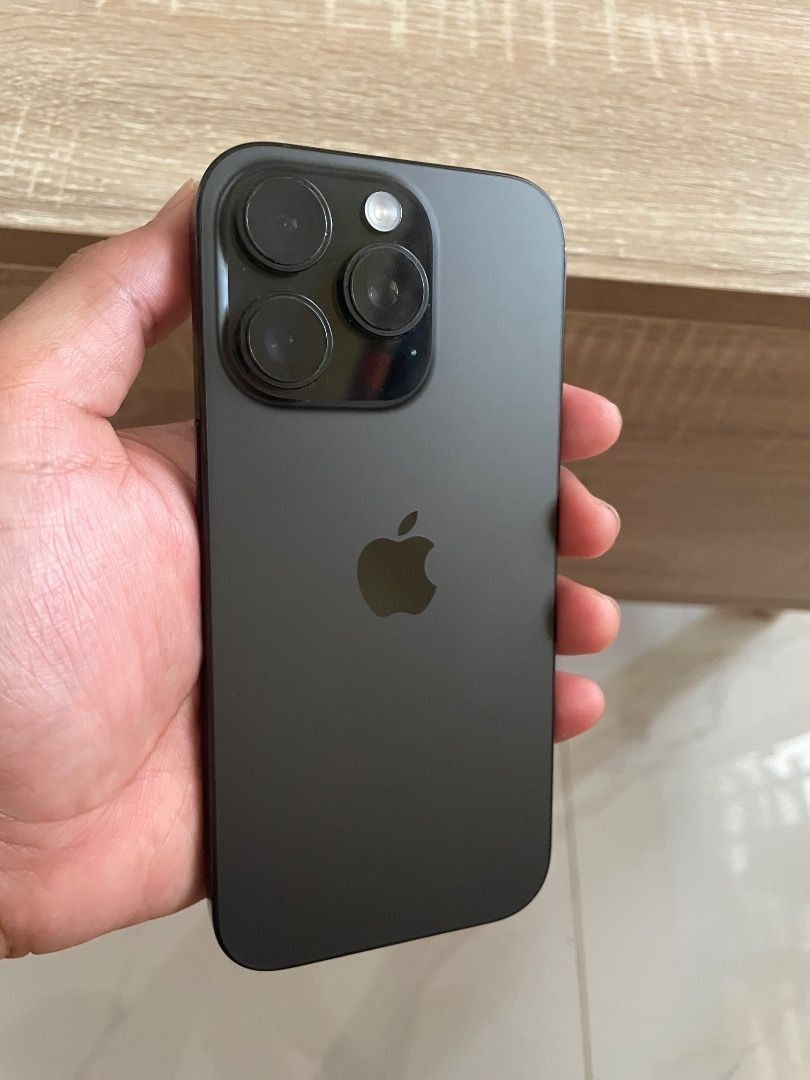 Iphone 16pro 256 GB (Category: iPhone 16 Series) located in Manila. Submitted by kream12345 (Listing ID 1448491917, Image 1). Description: iphone 16 pro 256gb openline 92 battery health no issue complete Comes with original box and receipt bought from beyondthebox..