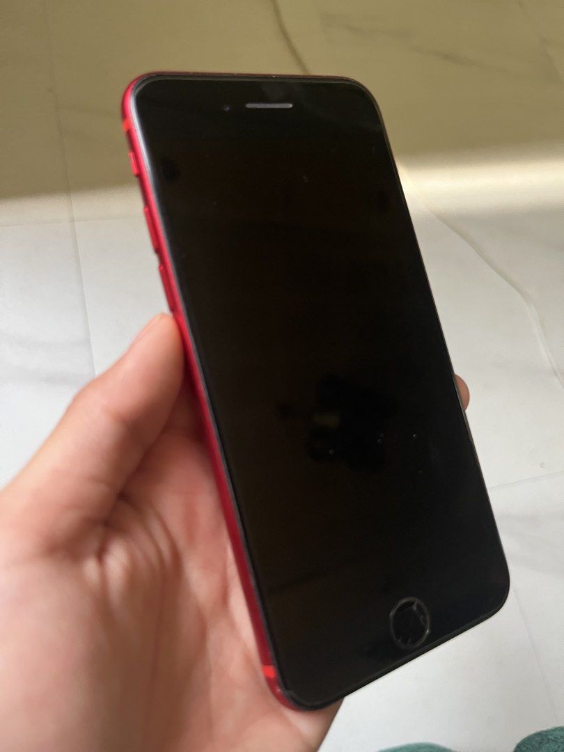 iPhone SE 128 gb 2nd GENERATION (Category: iPhone SE Series) located in Manila. Submitted by ellabi_mikacute (Listing ID 1448682145, Image 2). Description: STILL AVAILABLE! 🫶 - iPhone SE 2nd Generation - Stunning Red color - 128GB storage capacity Expectation: *Need repair (naoopen naman siya pero namamatay every 5-10mins) *minor scratches *Manage your expectations since mababa ang value. *need niyo po ipa reset (diko matanggal icloud id ko sinc