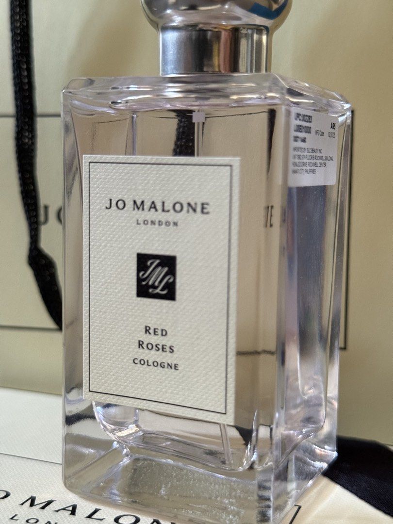 Jo Malone London Red Roses Cologne 100ml (Category: Fragrance & Deodorants) located in Tarlac. Submitted by yoona88 (Listing ID 1448528148, Image 2). Description: - Jo Malone London Red Roses Cologne - 100ml bottle - Long-lasting fragrance - Notes: Fresh citrus, floral, warming woods - Authenticity guaranteed: Purchased from ELC Beauty Inc. - Manufacturing Date: October 2025.