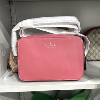 (Category: ) located in . Submitted by bccloset_ (Listing ID 1448539977, Image 1). Description: .