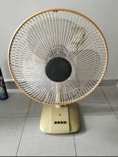 (Category: ) located in . Submitted by merge04 (Listing ID 1448566246, Image 1). Description: .