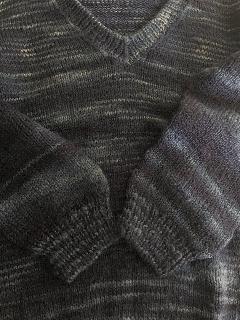 Knitwear blue wool (Kategori: Pakaian - Lainnya) berada di Tangerang. Dikirim oleh pramunairfan109 (ID iklan 1448543815, Gambar 2). Deskripsi: Ld 116 P 74 Minus hole slide 3.