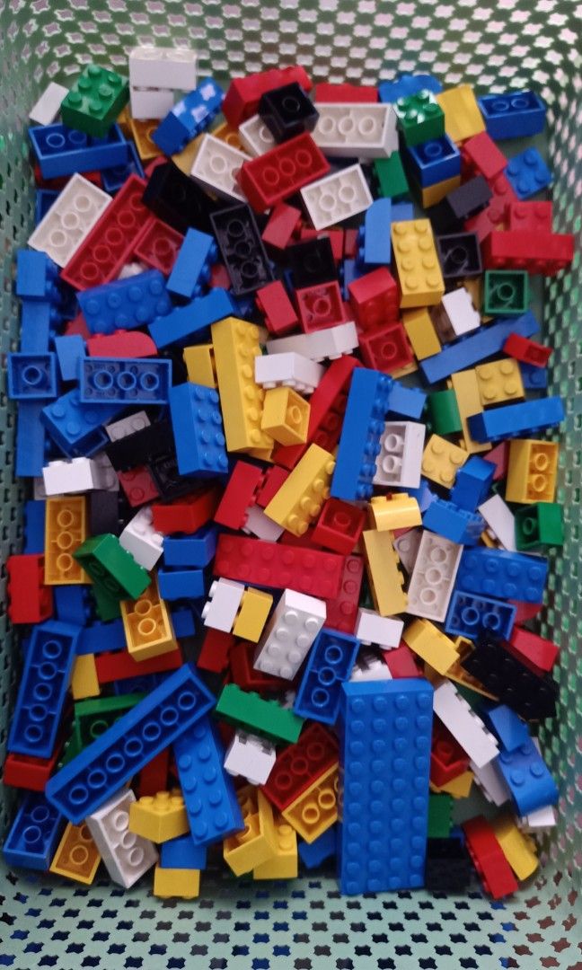Lego Basic (Category: Toys & Games) located in Sorsogon. Submitted by divs4joy (Listing ID 1448508891, Image 3). Description: Lego Basic 685❌❌❌❌ 👉 isang bucket 👉 as it is; WYSIWYG. 👉 see other photos for details..