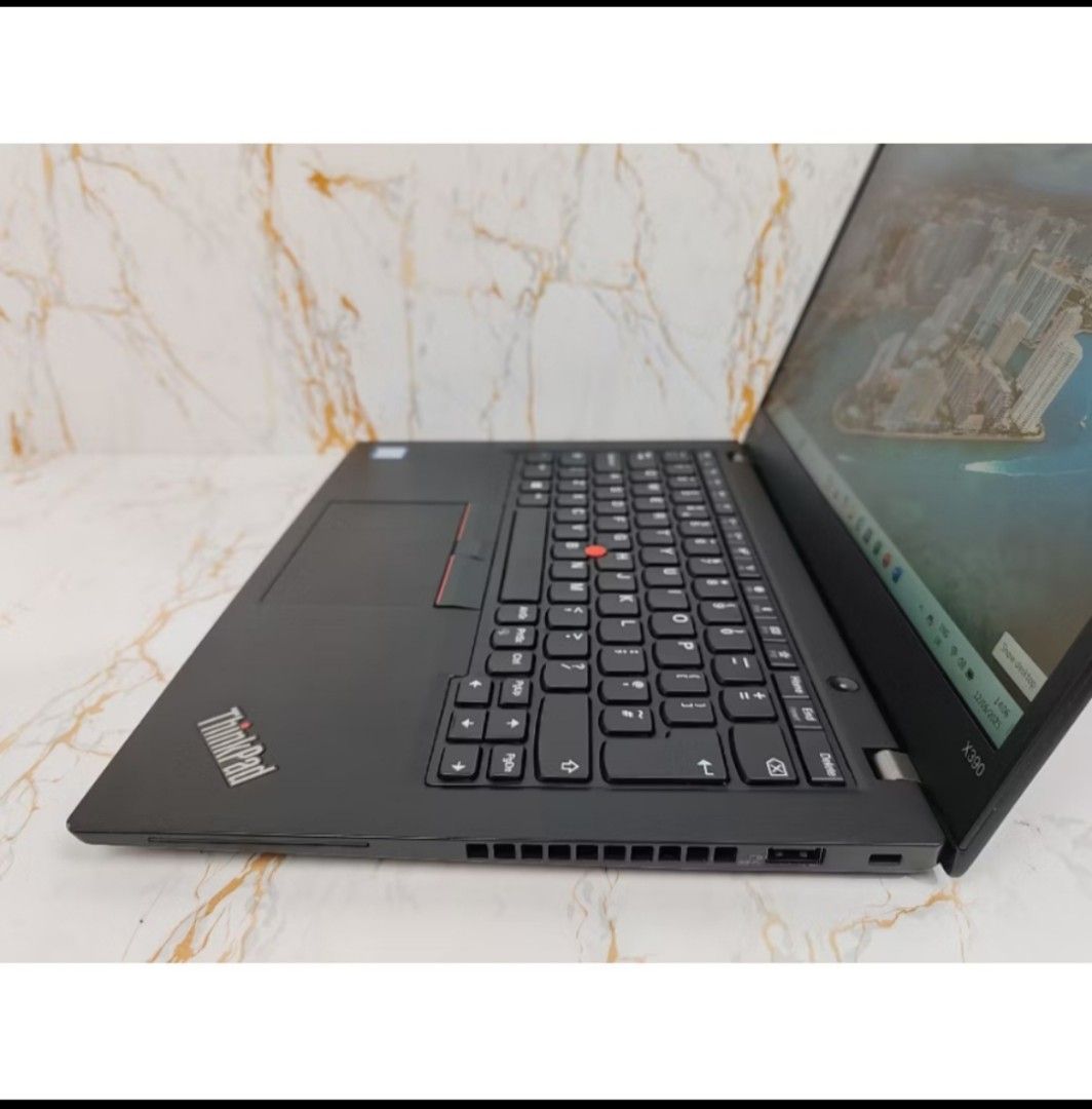 Lenovo ThinkPad X390 Laptop