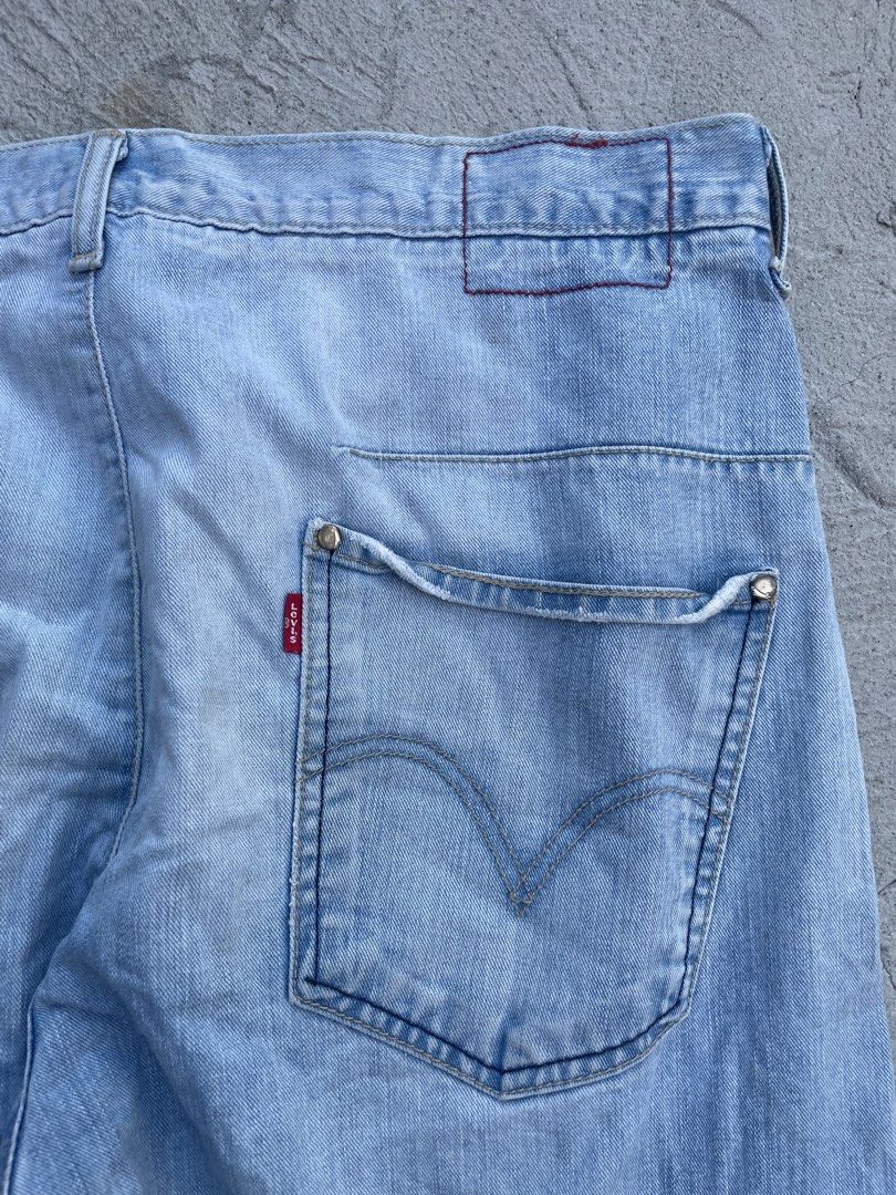 Levi’s Engineered Jeans (Category: Jeans) located in Manila. Submitted by jarchive (Listing ID 1448658164, Image 2). Description: - Excellent condition - Size 34 - Thigh 11 - Length 44 - Leg open 8 MOP: GCASH 📩.