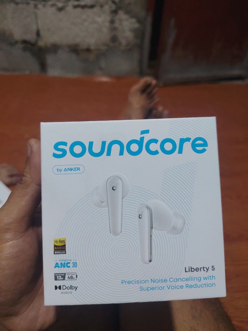 Liberty 5 (Category: Earphones) located in Manila. Submitted by lovesagadgets (Listing ID 1448550891, Image 2). Description: Brand new Valenzuela area.