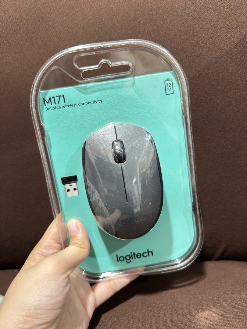 Logitech Mouse (Category: Mouse & Mousepads) located in Manila. Submitted by geevhn (Listing ID 1448493790, Image 1). Description: Logitech Wireless Mouse Brandnew 800 original price 590 nalang po.