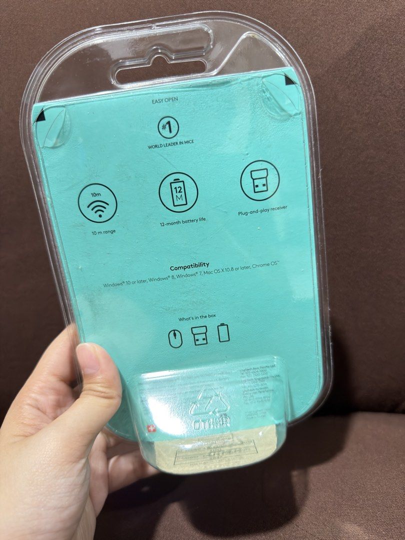 Logitech Mouse (Category: Mouse & Mousepads) located in Manila. Submitted by geevhn (Listing ID 1448493790, Image 2). Description: Logitech Wireless Mouse Brandnew 800 original price 590 nalang po.