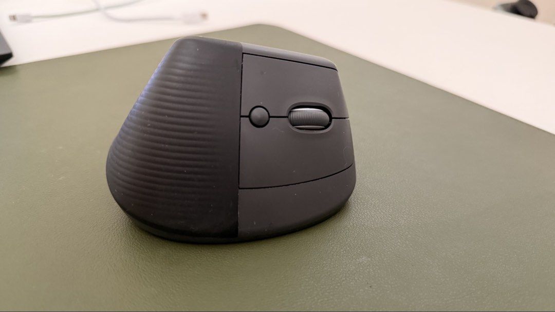 Logitech Vertical Ergonomic Mouse504591906516520961