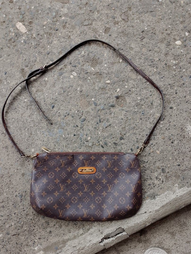 Louis Vuitton Monogram Pochette Bag (Category: Luxury Bags & Wallets) located in Iloilo. Submitted by janillthrifted (Listing ID 1448512593, Image 1). Description: - Authentic Louis Vuitton Pochette Bag - Classic Monogram Canvas - Gold Hardware Details - Zipper Closure - Interior 'Louis Vuitton Paris made in France' Stamp - Adjustable Strap - Ideal for Everyday Use.
